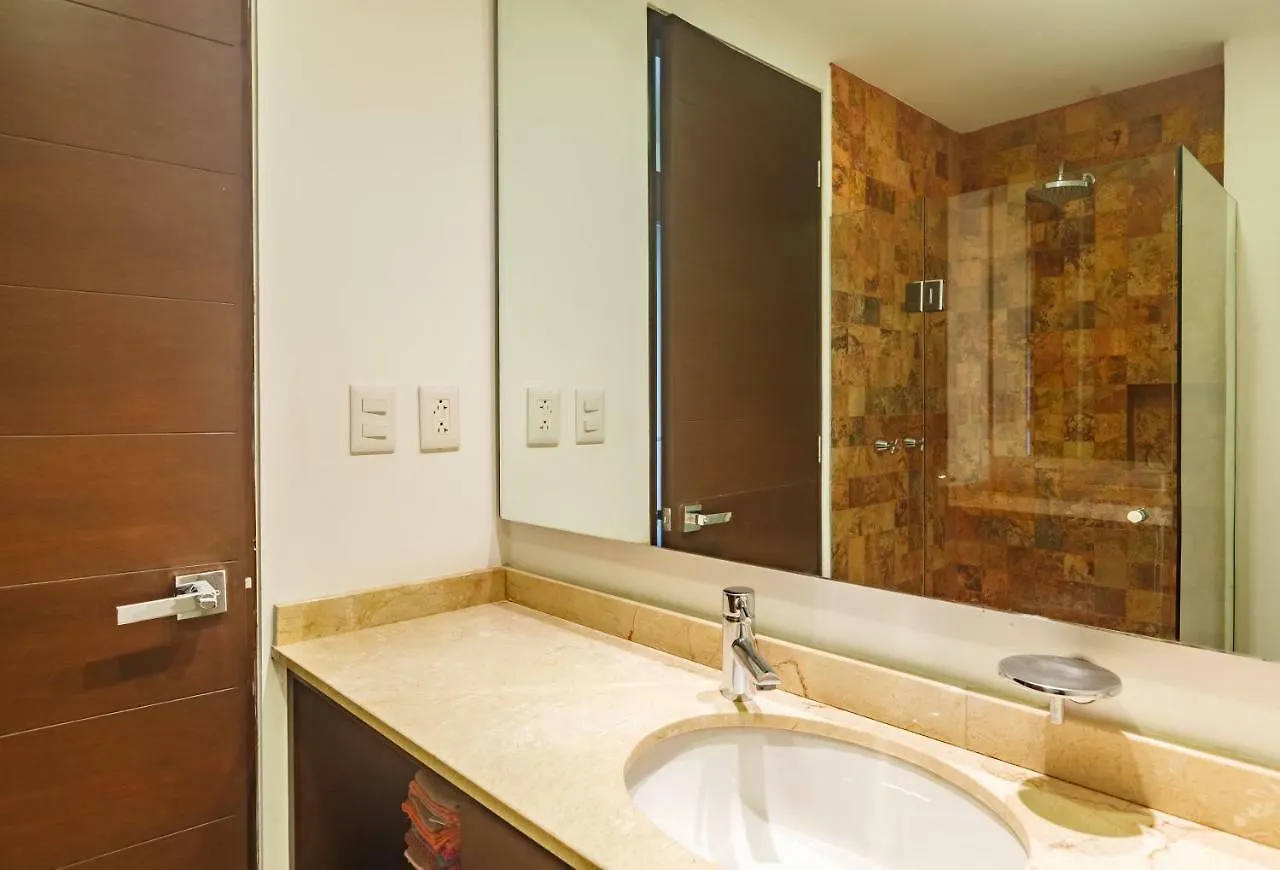 Papaya Plus Playa del Carmen Apartment